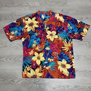 Vintage Hawaiian Aloha Shirt Men’s Medium Red Floral Single Stitch Made In USA